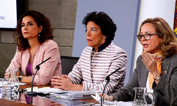 María Jesús Montero, Isabel Celaa y Nadia Calviño |  EFE