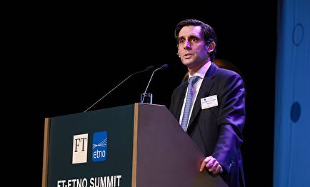 Álvarez Pallete, presidente de Telefónica, durante el FT-Etno Summit |  Telefónica