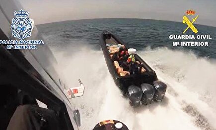 Persecución a un grupo de narcotraficantes en el Estrecho. |  Interior.gob