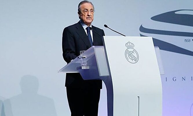 Florentino Pérez, convertirá el CD Tacón en el Real Madrid femenino. |  EFE