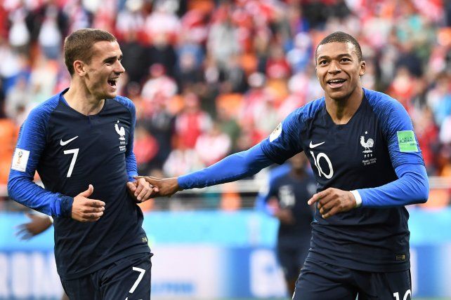 Griezmann y Mbappé celebran un gol con Francia en el pasado Mundial.