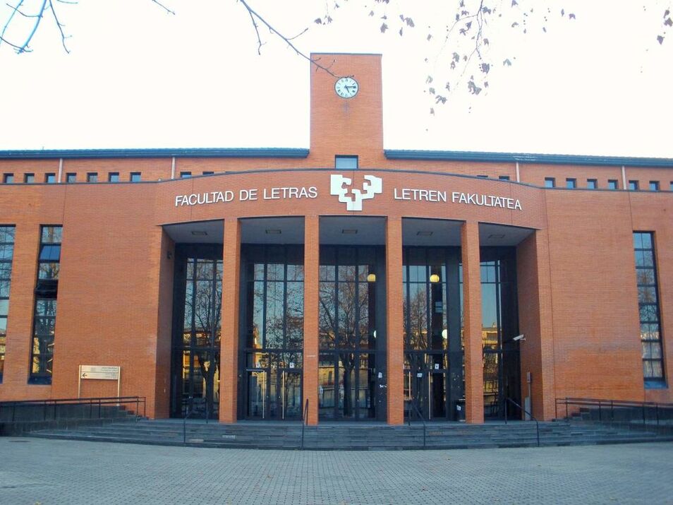 facultad-letras-vitoria.jpg