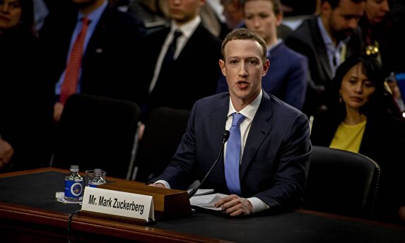 Zuckerberg, en una comparecencia en el Senado americano. |  Cordon Press