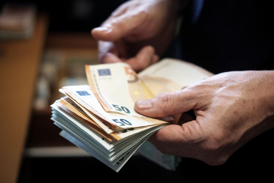 La deuda pÃºblica por habitante sigue subiendo y ya estÃ¡ en 25.000 euros por cabeza