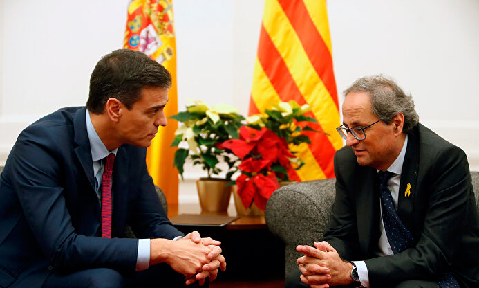 Sánchez y Torra durante su reunión en Pedralbes. |  EFE