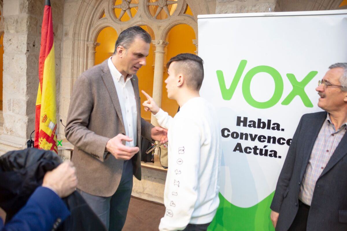 VOX, el nuevo partido fachoide - Página 10 130119ortegasmithlaraburgosjoven