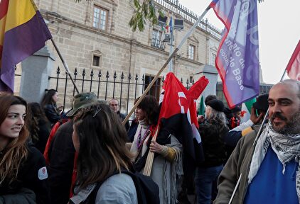 Concentración fallida frente al Parlamento andaluz | EFE
