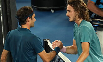 Tsitsipas encontró motivación en la vida de Federer. |  EFE