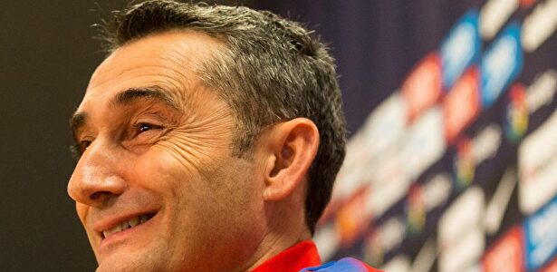 Valverde sonríe en rueda de prensa. |  EFE