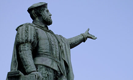 Estatua de Juan Sebastián Elcano |  Wikipedia