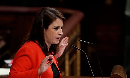 Adriana Lastra en la tribuna del Congreso. | EFE