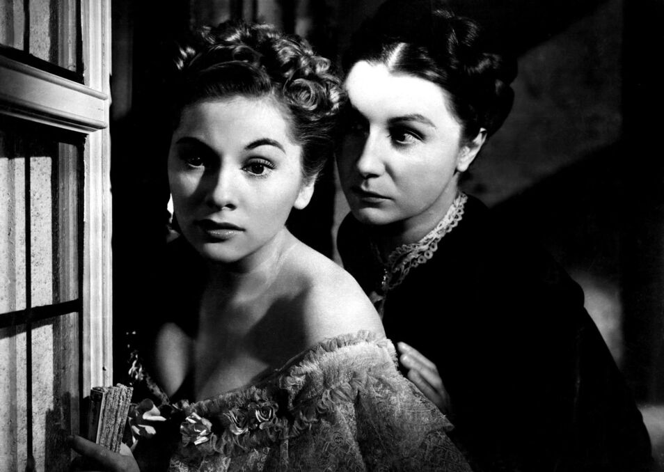 Las hermanas Olivia de Havilland y Joan Fontaine: Dos estrellas enemigas a muerte  Joanfontainerebeca