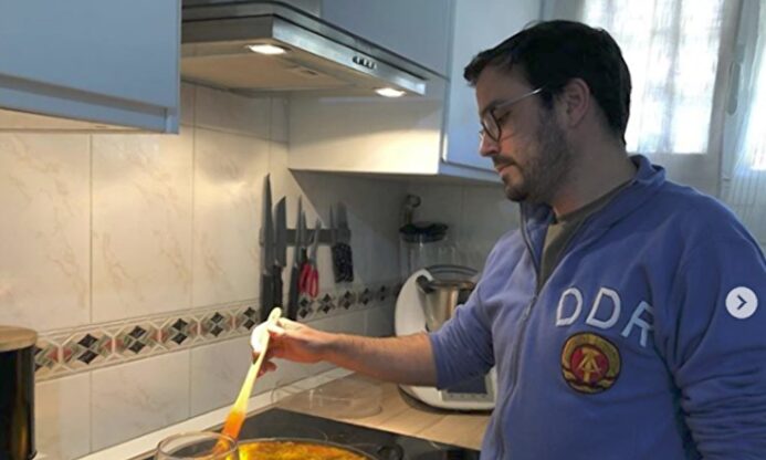 instagram @agarzoniu