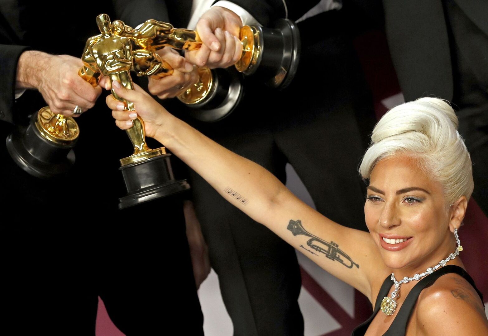 El emocionante discurso de Lady Gaga al recibir el Oscar a Mejor