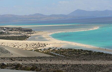 Las 11 playas más raras de España a las que todavía no se puede ir de vacaciones