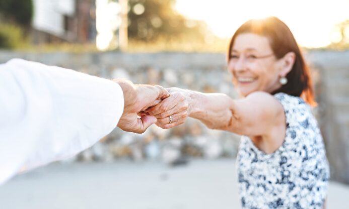 Los españoles viven hasta 70 años con buena salud, el segundo mejor registro de la UE