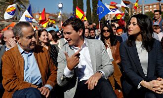 El exsocialista Celestino Corbacho, Albert Rivera e Inés Arrimadas |  EFE