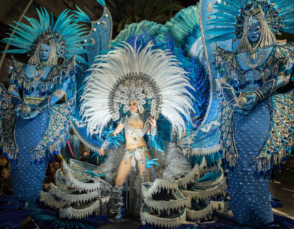 Seis razones por las que deberían ir al Carnaval de Tenerife al menos una vez en la vida - Artículos de viaje El Carnaval de Tenerife es, sin duda, una de las grandes fiestas de nuestro país y merece mucho una visita para verlo y, sobre todo, disfrutarlo.