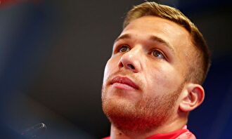 Arthur, en rueda de prensa con el Barcelona. | EFE