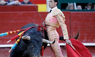 Paco Ureña en su regreso a los ruedos en Valencia tras perder el ojo izquierdo. |  EFE