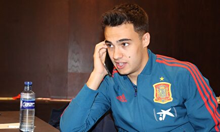 Reguilón con la Selección. | EFE