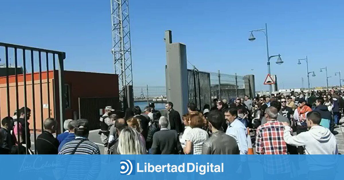 Las piruetas de EH Bildu para explicar el éxito del Juan Carlos I en