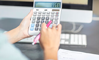 Antes de que acabe el año es conveniente revisarlo |  Alamy