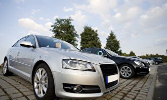 La venta de coches sigue en caída libre |  Pixabay/CC/andreas160578