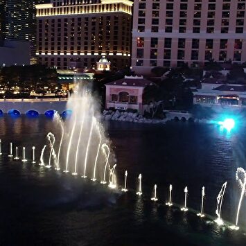 'Juego de Tronos' sobre las fuentes del Bellagio en las Vegas