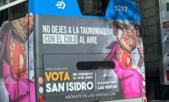 Un autobús de Madrid con la campaña de San Isidro 2019. |  Twitter