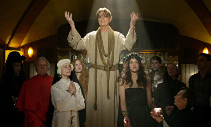 David Bowie, con Marion Cotillard y Gary Oldman en el videoclip de "The Next Day" |  davidbowie.com