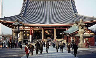 Templo Asakusa en Tokio, en la década de los 60 |  Cordon Press