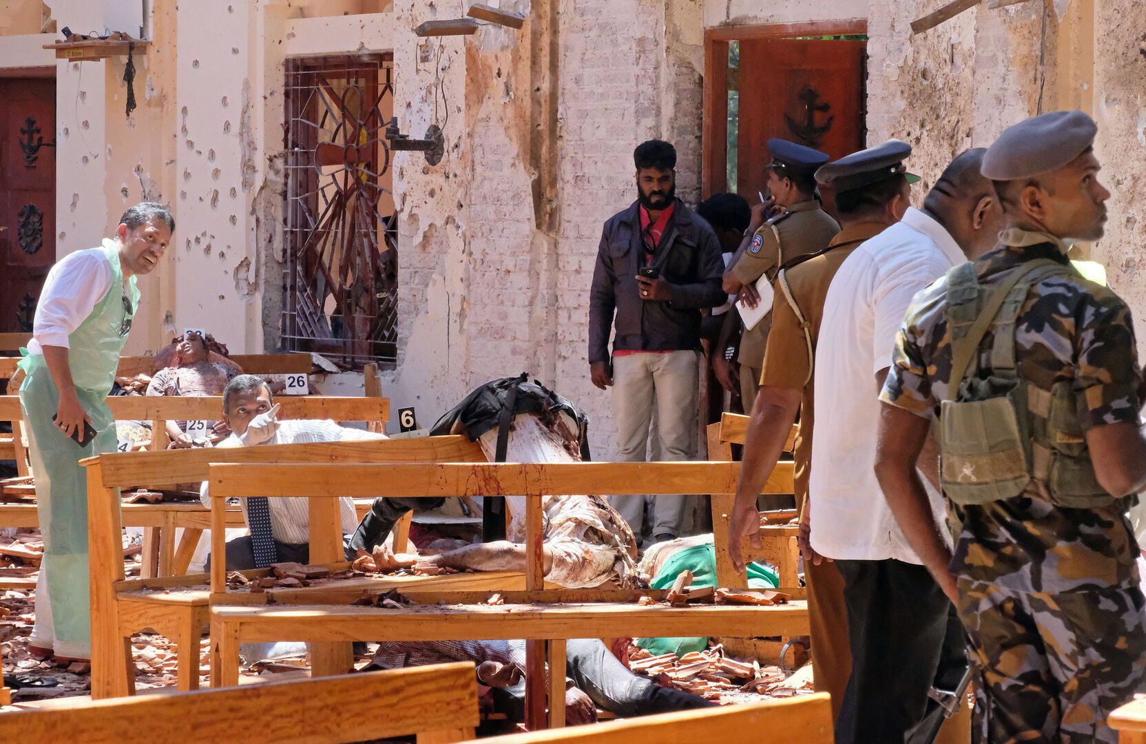 Теракт в шри ланке. Теракт Церковь Шри Ланка. Жертвы террористов на Шри-Ланке.