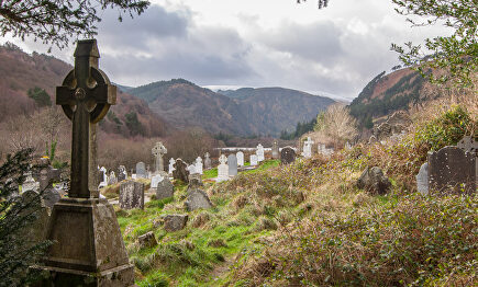 Castillos, montañas, monasterios, lagos... hay muchas irlandas en el condado de Wicklow