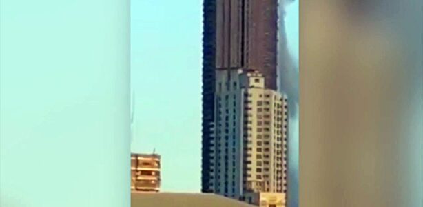 Un terremoto hace tambalear un rascacielos y resquebraja la piscina de su azotea