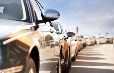 Francia prohíbe la venta de coches de gasolina y diésel para 2040