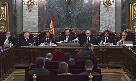 El tribunal del 1-O presidido por el magistrado Manuel Marchena |  EFE