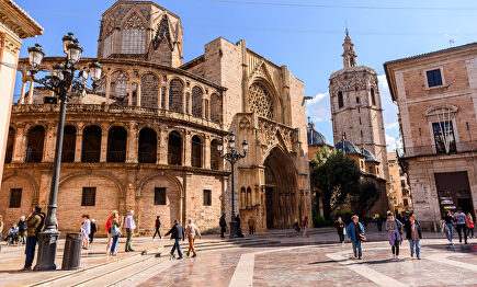 Valencia en primavera, un agradable y luminoso paseo por la Ciudad Vieja