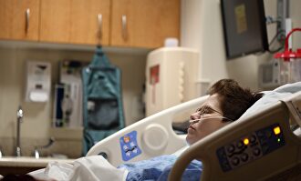 Niño en coma |  Sharon McCutcheon