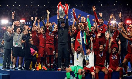 Klopp y su Liverpool levantan la orejona |  EFE