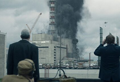 La central ardiendo en un fotograma de la serie |  HBO