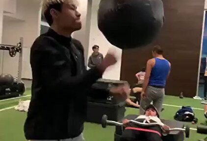 ¿Las manos más rápidas de toda Asia?