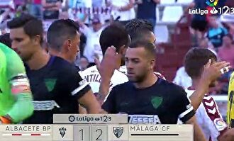 El Málaga arrebata la tercera plaza al Albacete jugando con uno menos (1-2)