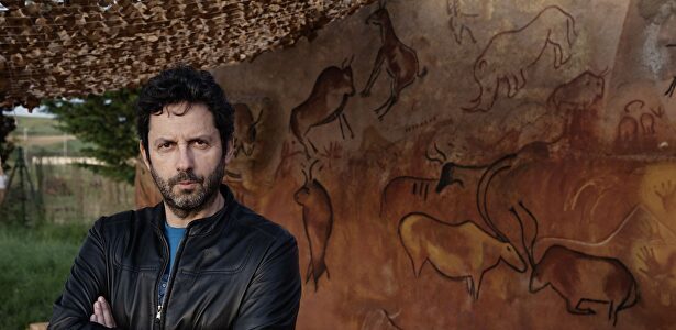 El autor Manuel Ríos San Martín, en Atapuerca |  Carlos Ruiz / Planeta