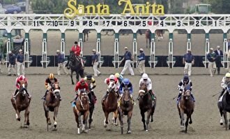 La Santa Anita no parece proteger a los caballos del hipódromo que lleva su nombre |  EFE
