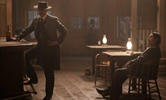 Ian McShane y Timothy Olyphant en Deadwood |  HBO