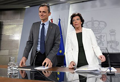 Pedro Duque e Isabel Celaá |  EFE