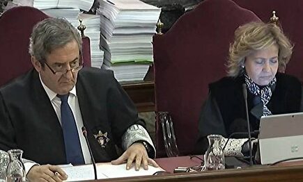 Los fiscales del Tribunal Supremo, Javier Zaragoza y Consuelo Madrigal. |  EFE