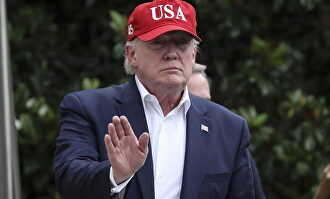 El presidente Donald Trump en su llegada a la Casa Blanca tras su viaje a Europa. |  EFE