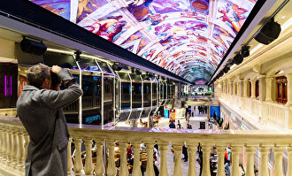 En el interior de un megacrucero: 19 pisos y miles de kilos de comida 